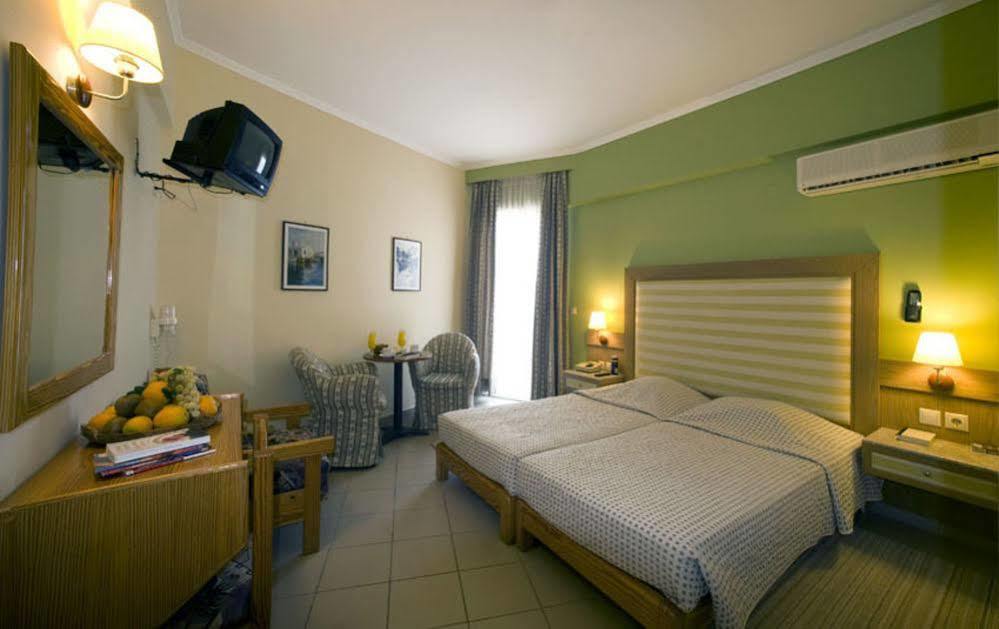 Dolfin Otel Tolón Dış mekan fotoğraf