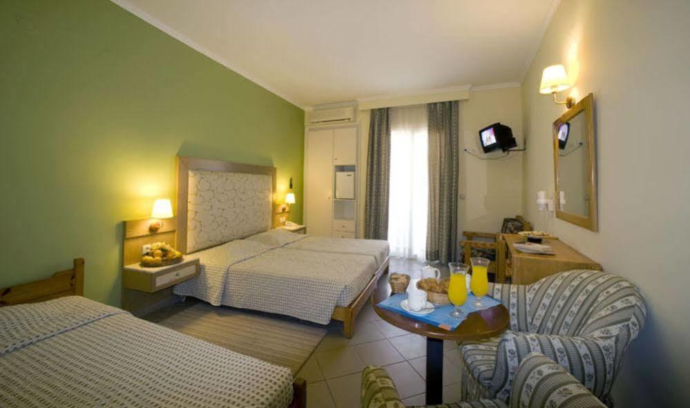 Dolfin Otel Tolón Dış mekan fotoğraf