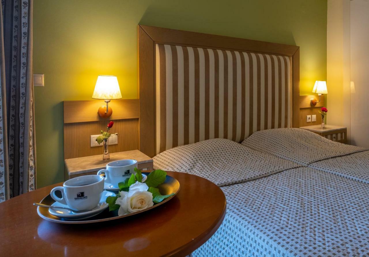 Dolfin Otel Tolón Dış mekan fotoğraf