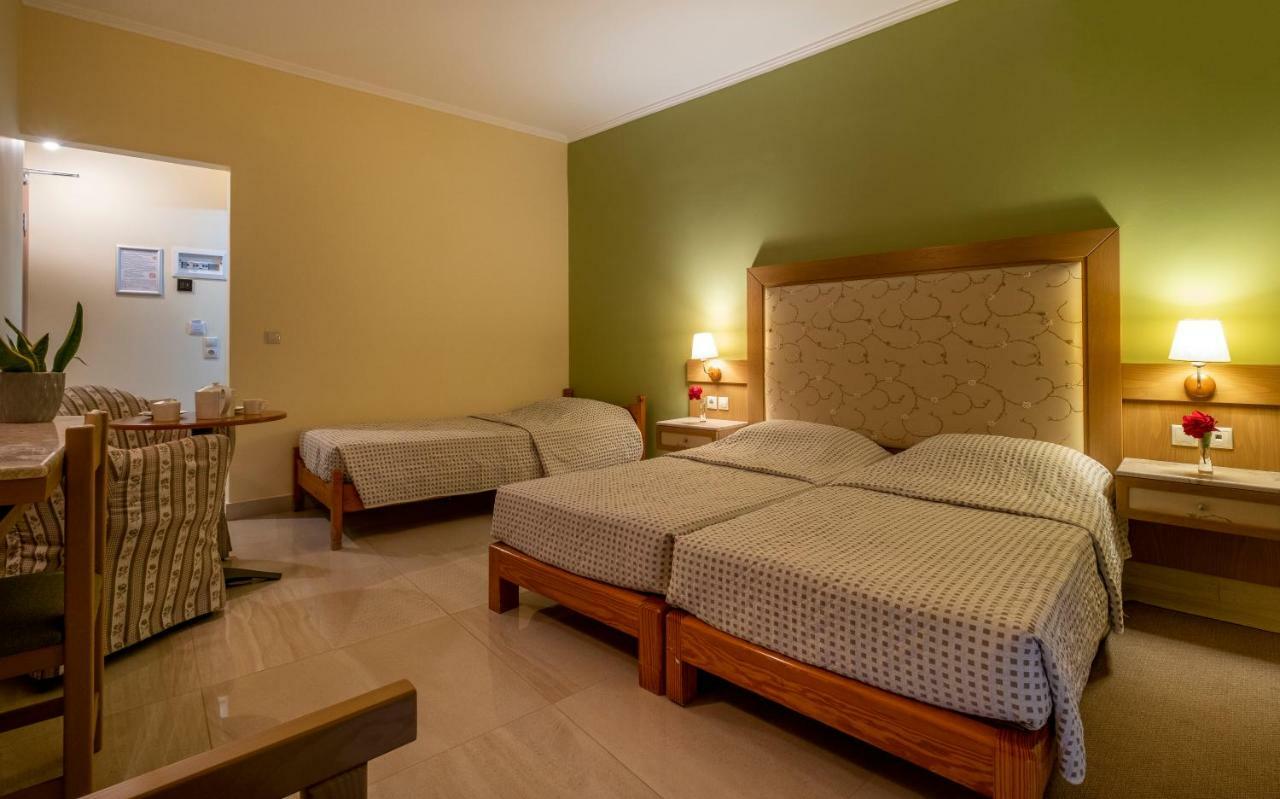 Dolfin Otel Tolón Dış mekan fotoğraf