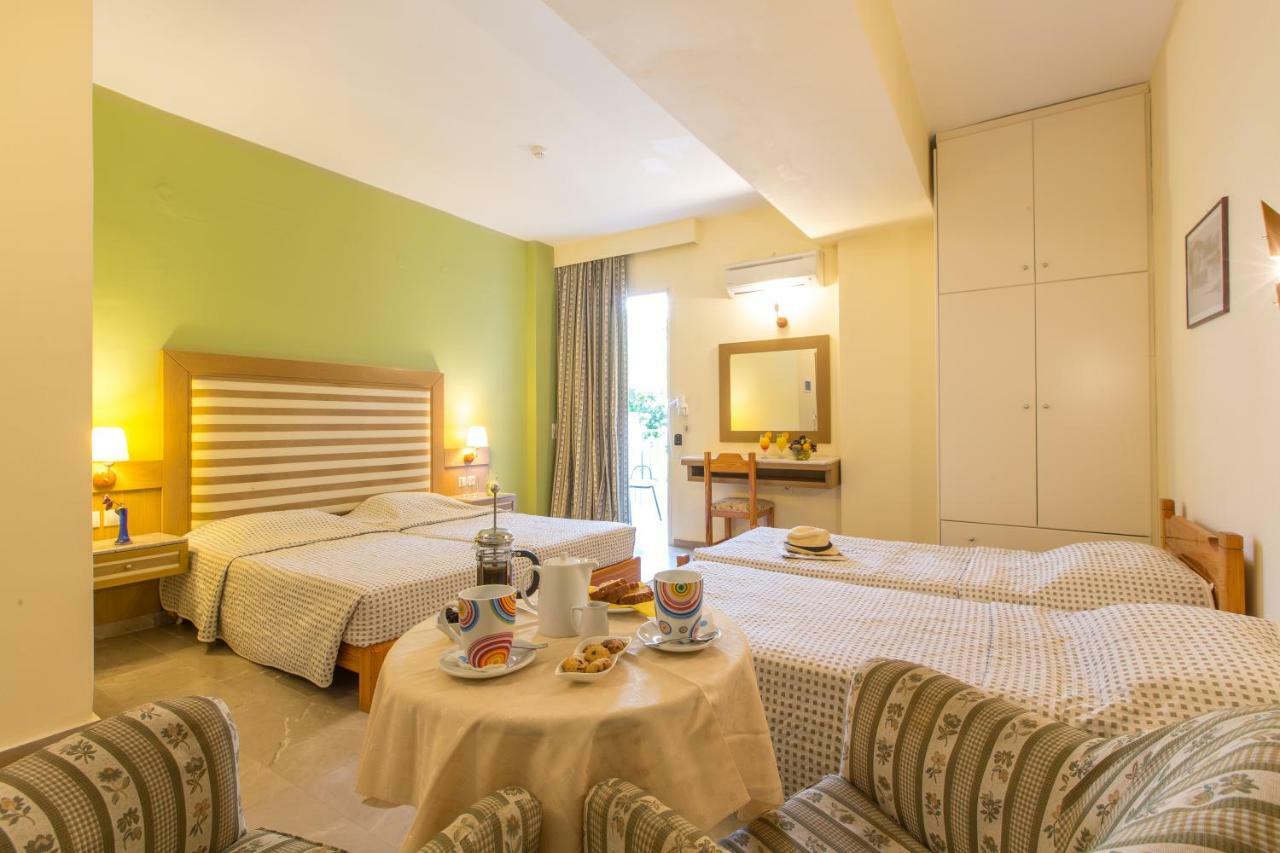 Dolfin Otel Tolón Dış mekan fotoğraf
